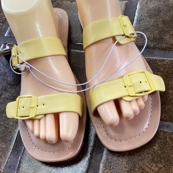 🛍 6 for $35 • NWT A New Day Penny Yellow Buckle Strap Slide On Sandals - Picture 3 of 10